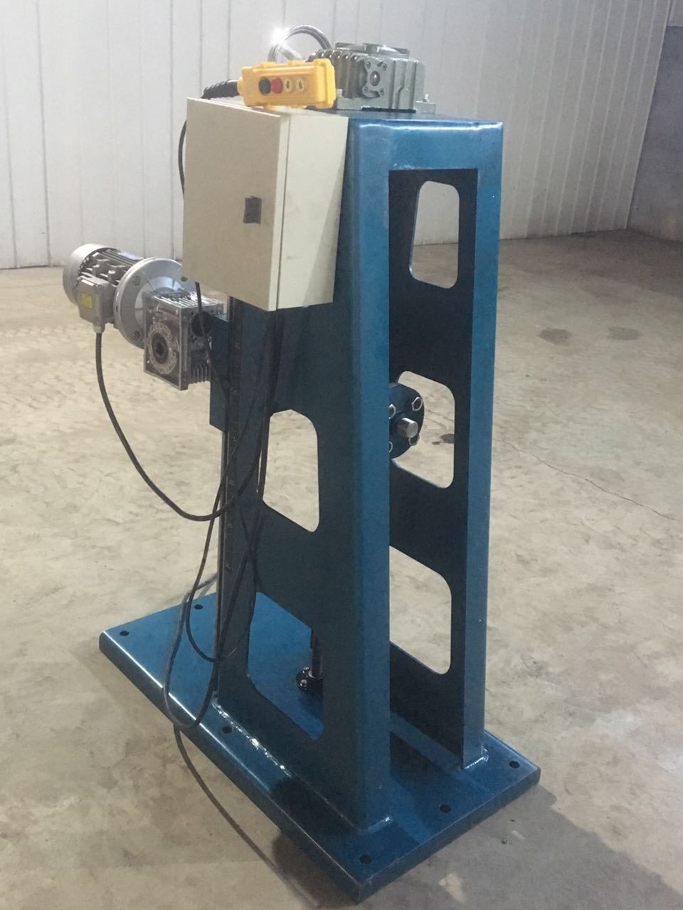 SZC-100駐車(chē)制動(dòng)性能測(cè)試儀(圖1) SZC-100駐車(chē)制動(dòng)性能測(cè)試儀(圖1)